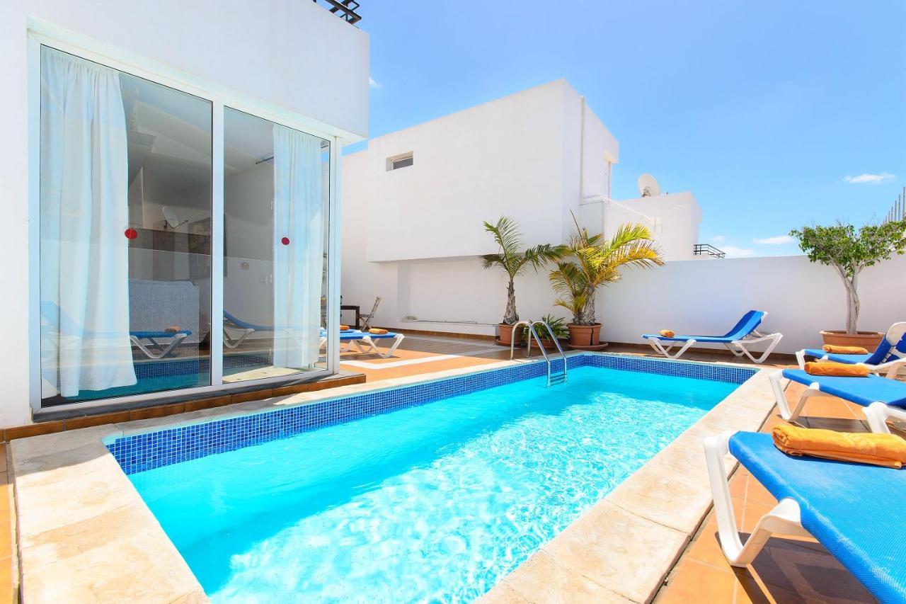 Luis II Villa Puerto del Carmen  Exterior photo