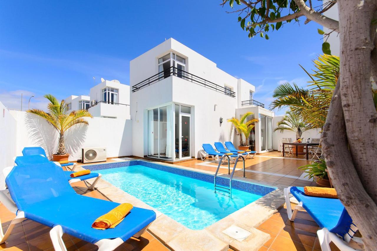 Luis II Villa Puerto del Carmen  Exterior photo
